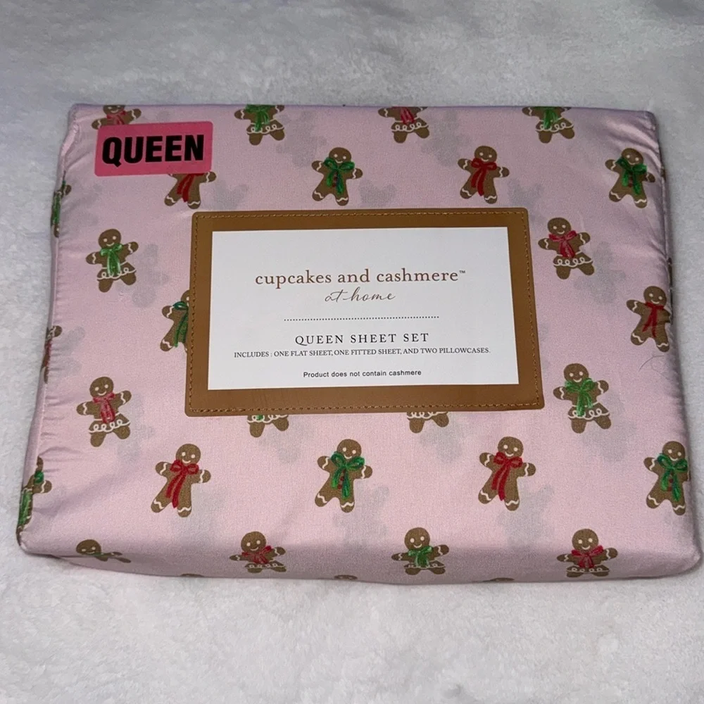 CUPCAKES & CASHMERE Gingerbread Treat Sheet Set in Pink